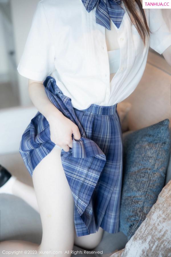   [XiuRen]高清写真图 2023.06.29 No.6993 林悠悠 格子裙美腿第45张图片